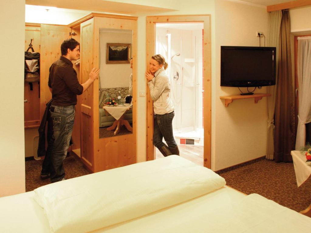 Hotel Gebirgshaeusl Engedey Esterno foto